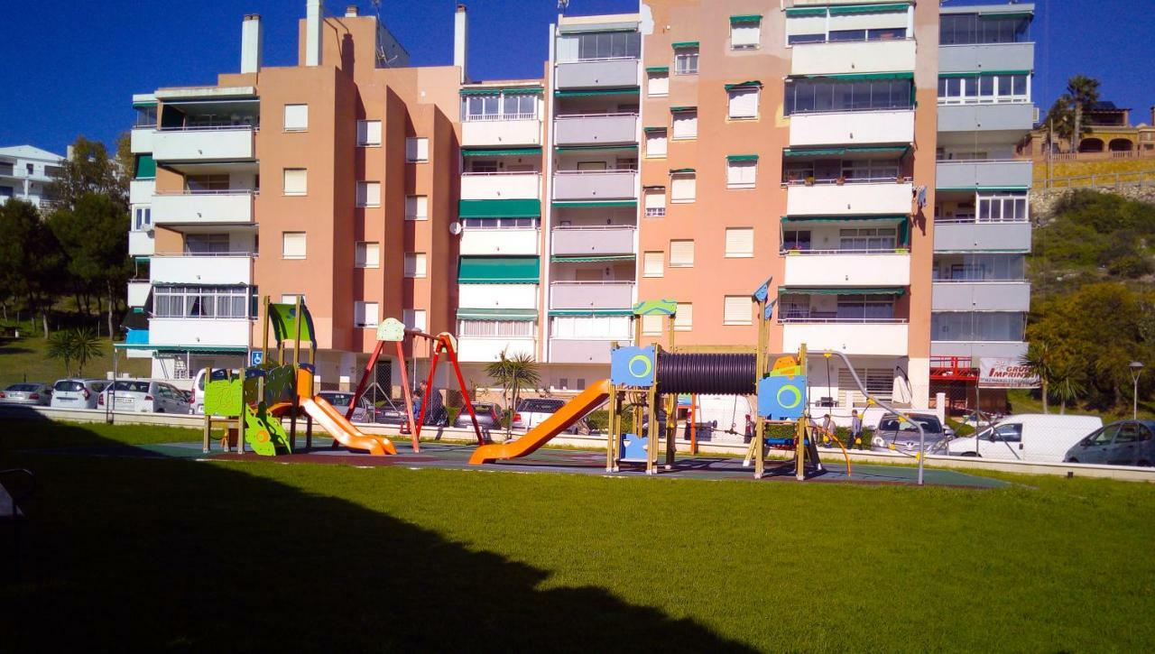 Playa La Cala In Front Of The Beach Free Parking Malaga Luaran gambar